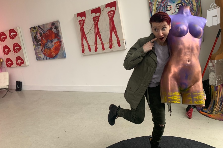  Visitors and Manniquins