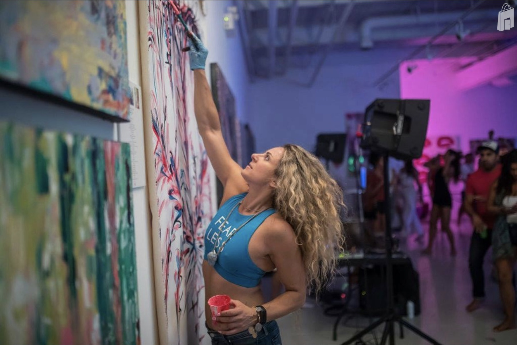 Live performance art 