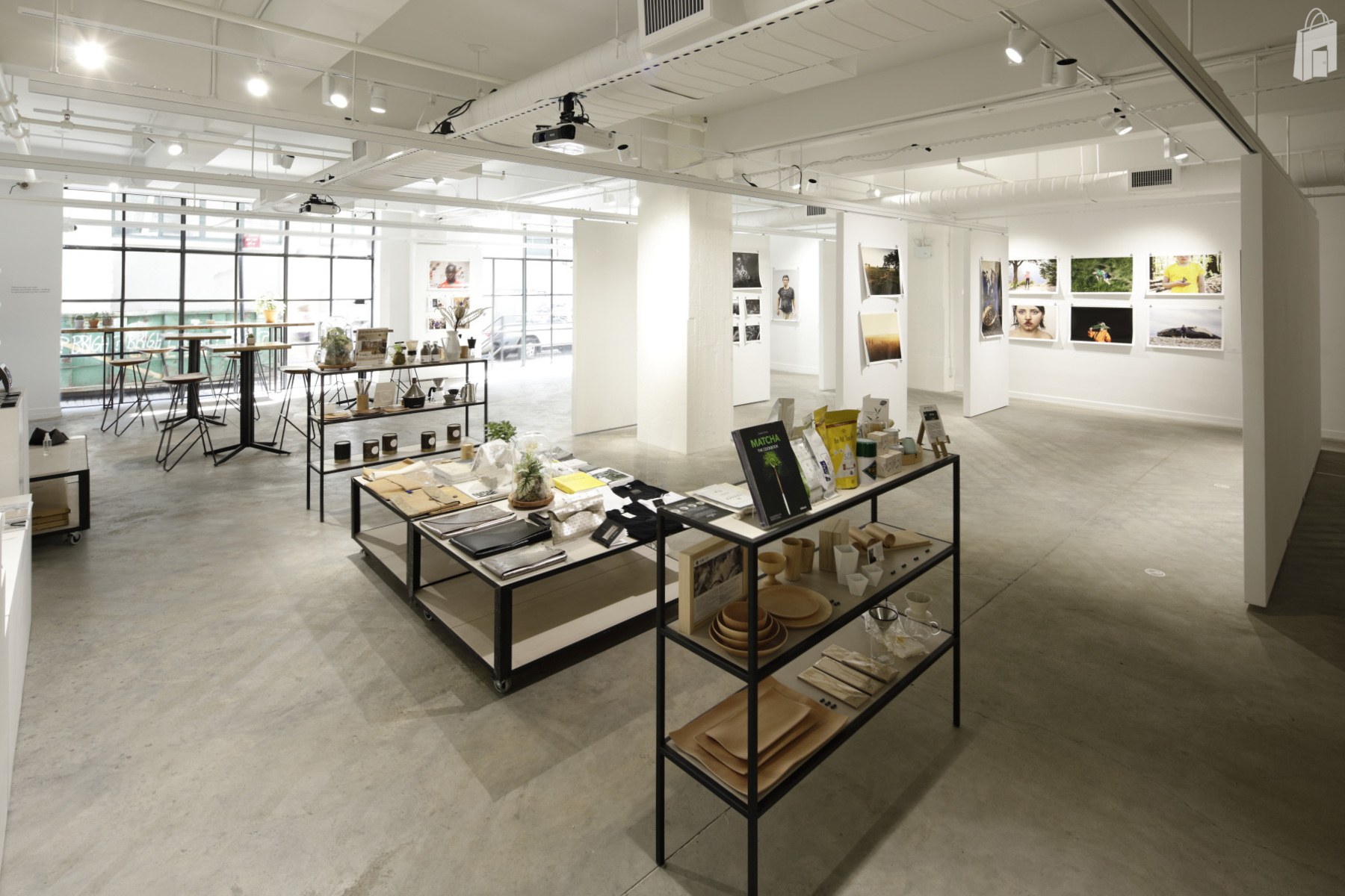 Retail & Gallery