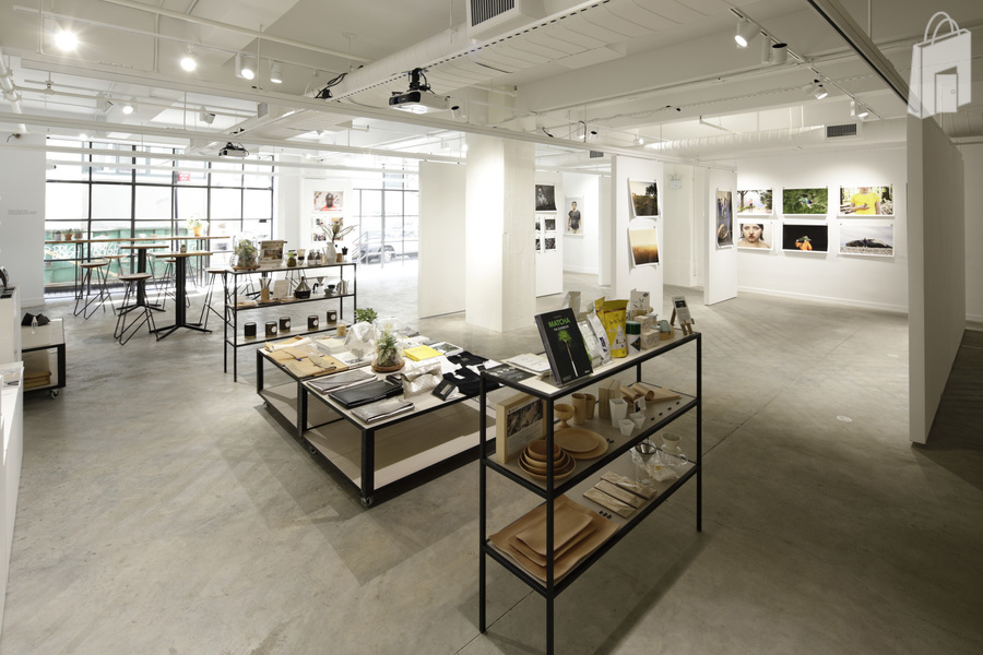 Retail & Gallery