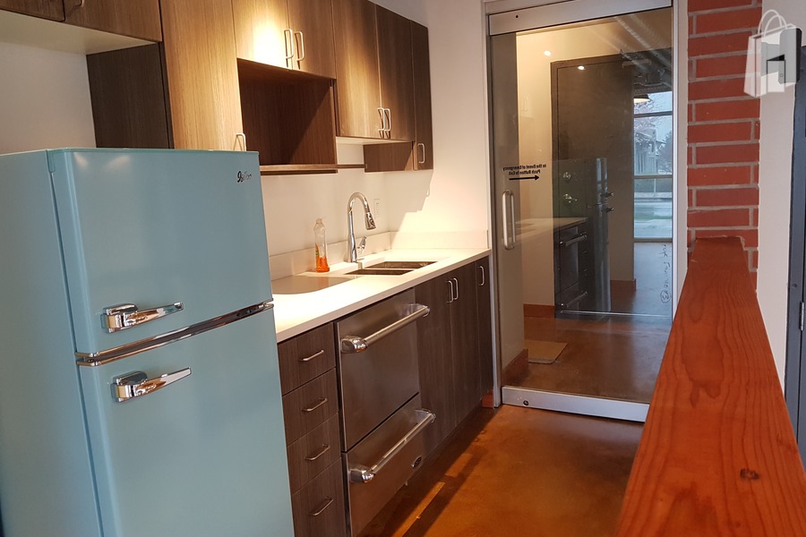 additional kitchenette