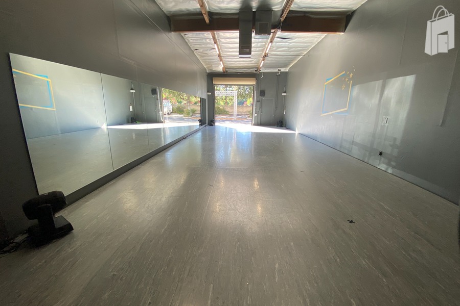 Dance Studio with roll up door