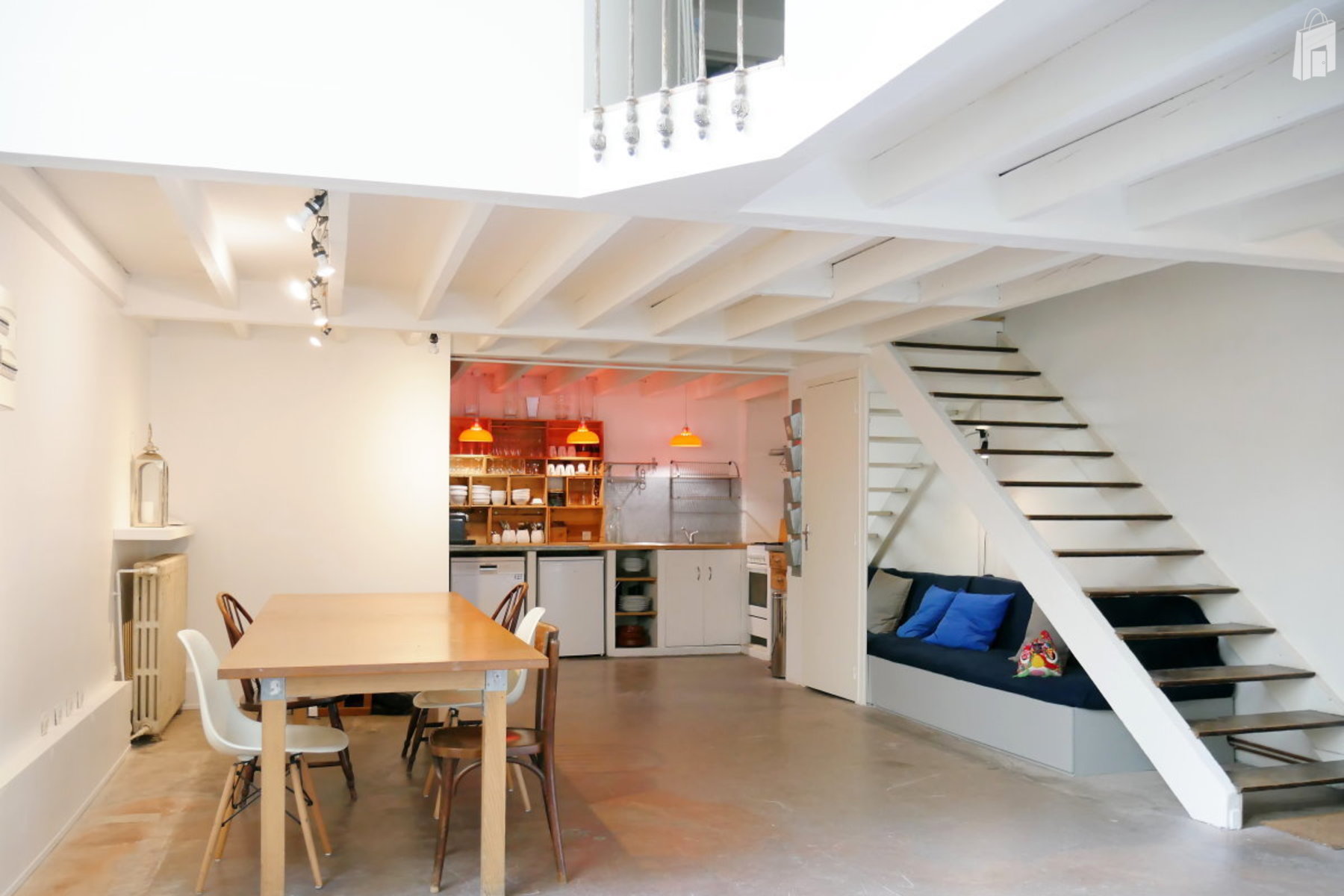 A fully equipped kitchen