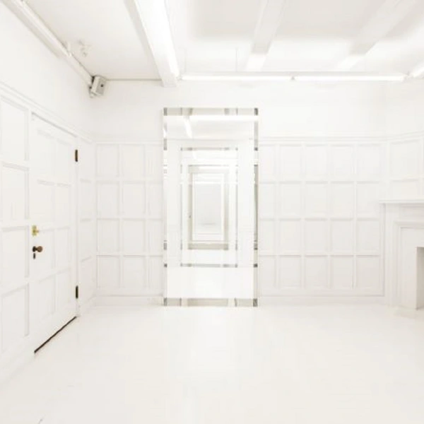 Eyecatching white gallery space  at Le Plateau