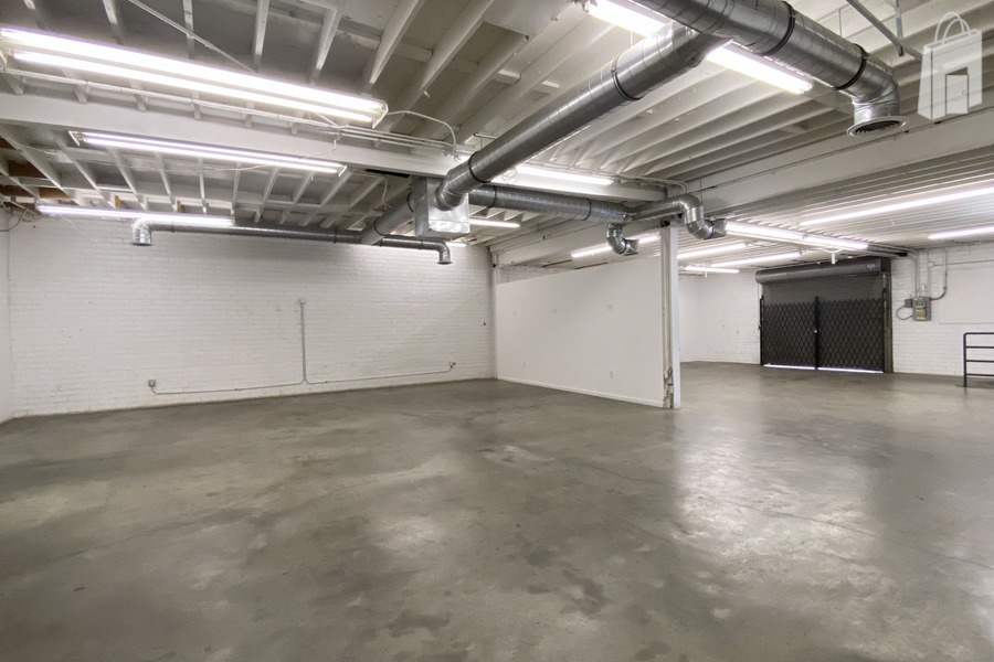 Both back rooms and rollup door