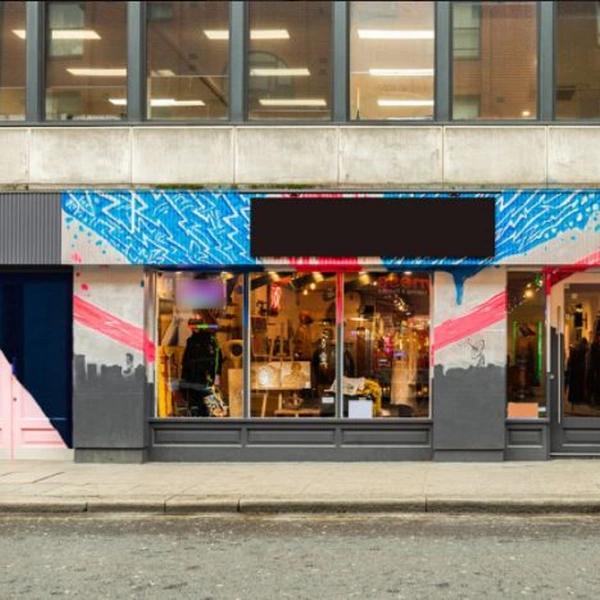 Trendy showroom space in the tourist spot of Soho