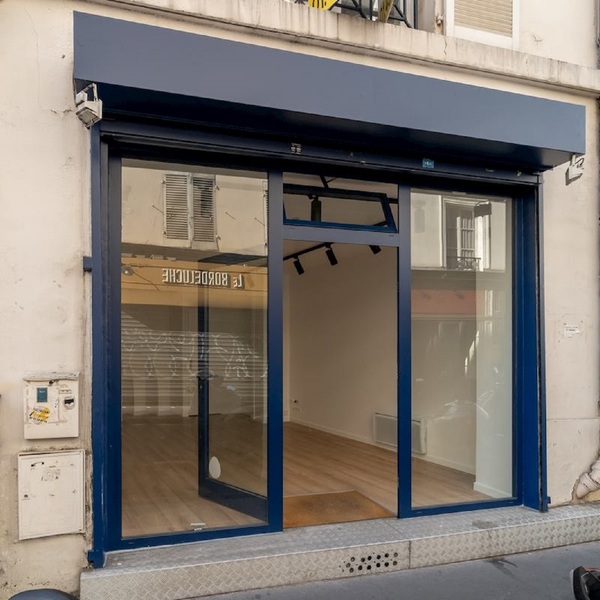 Bright well lit pop up store in  Rue des Dames