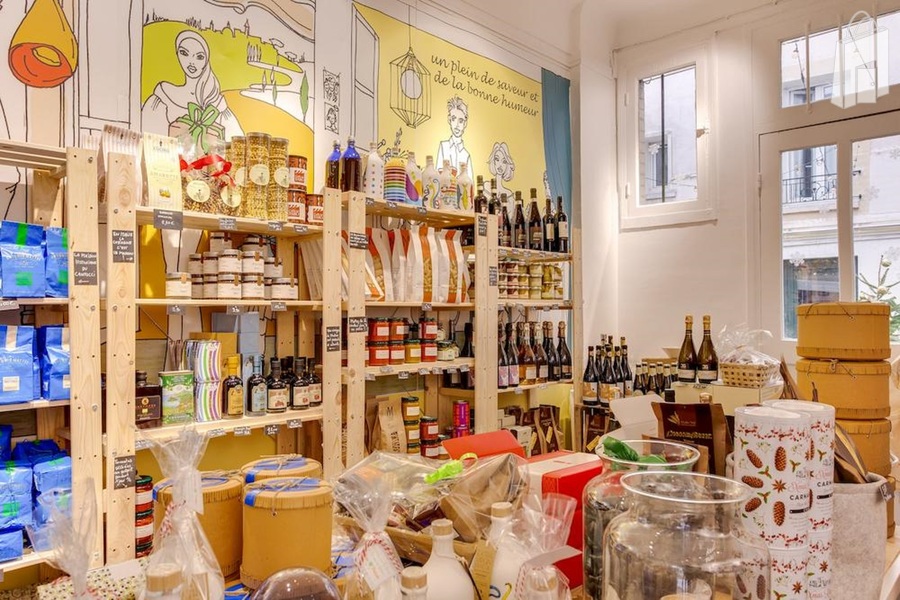 Sample pop up from other brands