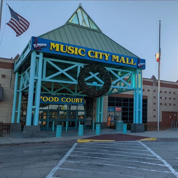 Impressive Retail and Event Spaces inside a Mall in Lewisville, Texas