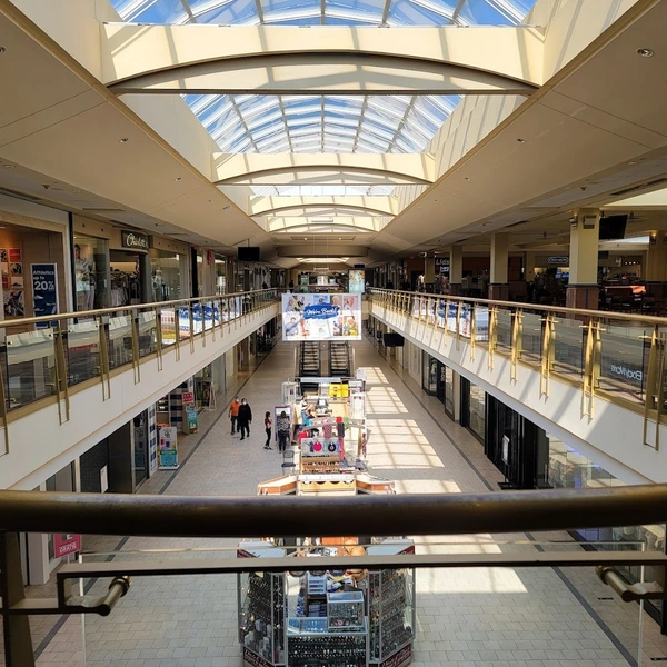 Elegant Retail Space inside a Shopping Mall in Livingston, New Jersey