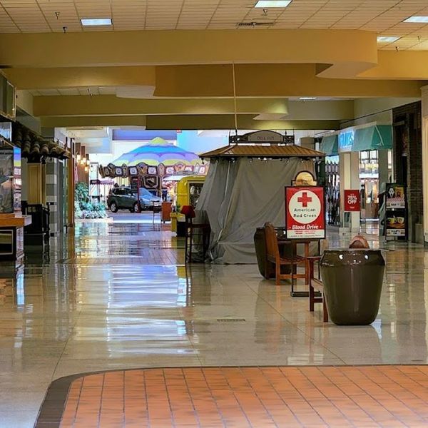 Great Retail Pop-Up Space Inside a Mall in Pennsdale, Pennsylvania