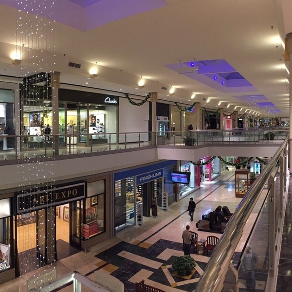 Great Retail Pop-Up Space Inside a Mall in North Wales, Pennsylvania