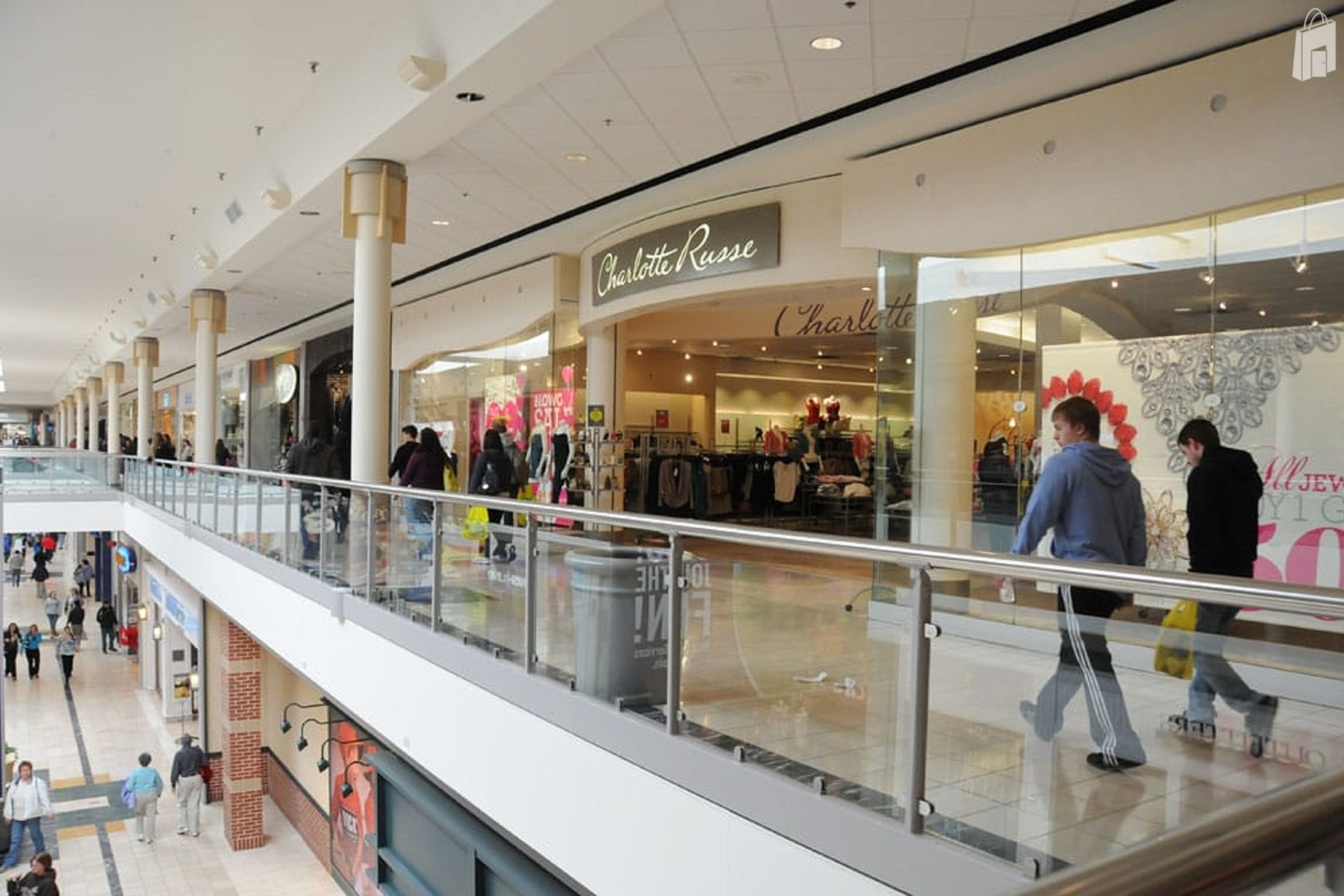 Great Retail Pop Up Space Inside a Mall in North Wales Pennsylvania in North Wales rent this pop up shop on POPUPSHOPS