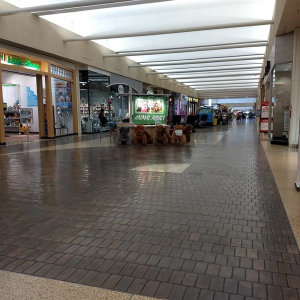 Wonderful Retail Space in a Shopping Mall in Spokane, Washington