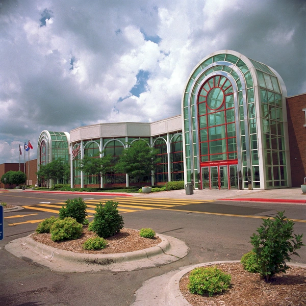 Magnificent Retail Space Inside a Shopping Center in Mankato, Minnesota