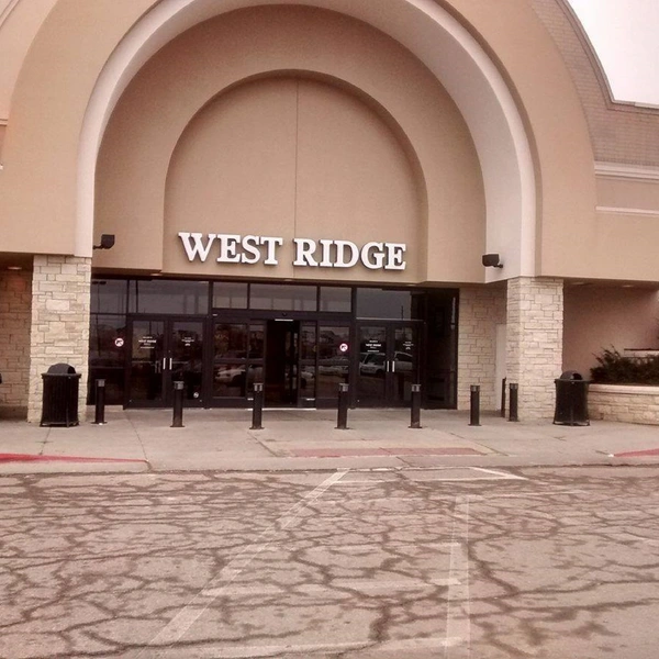 Elegant Retail Space in Topeka, Kansas