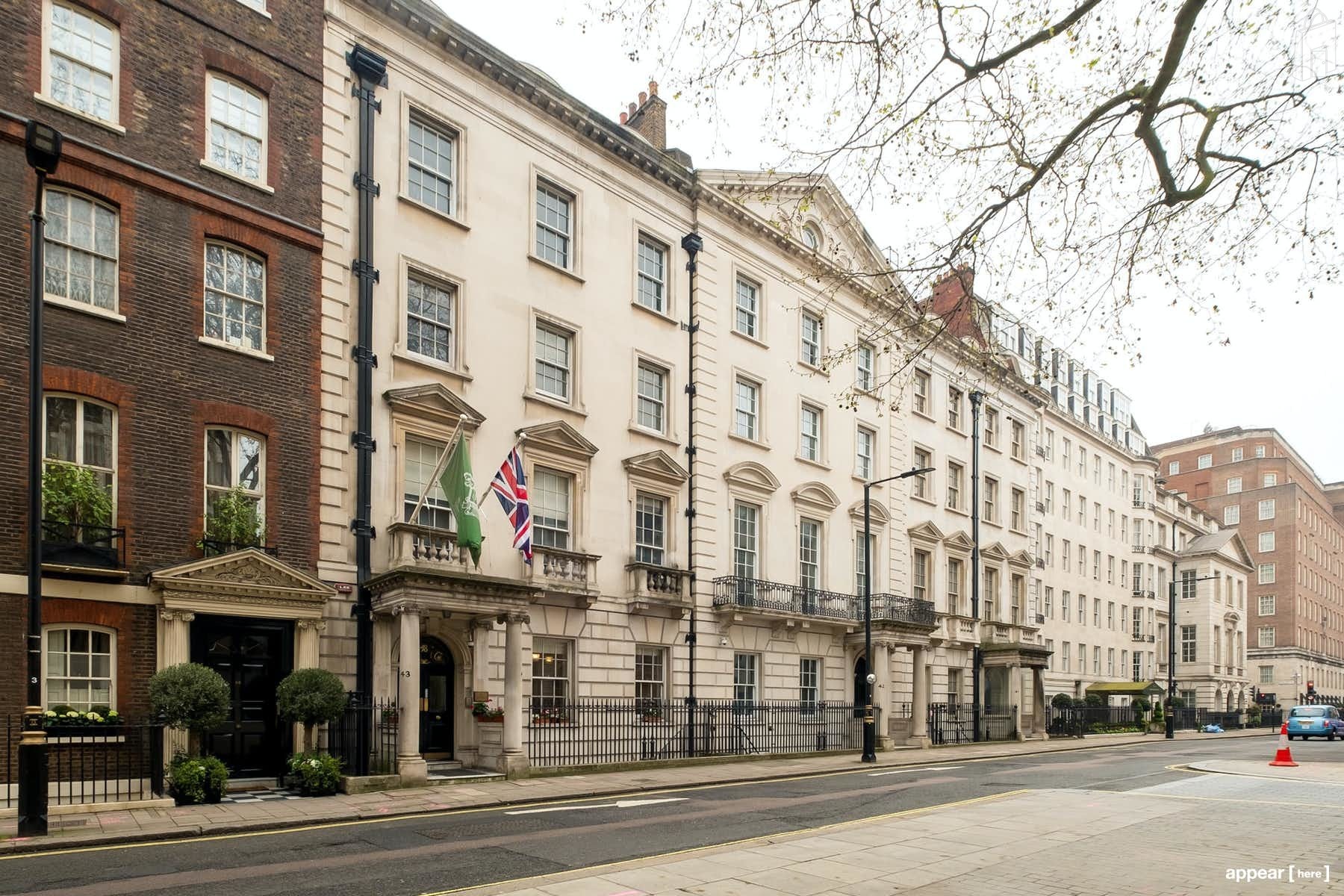 43 Upper Grosvenor Street front exterior