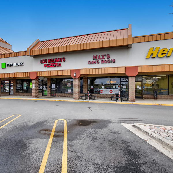 Spotless Boutique in Libertyville in Libertyville rent this pop up