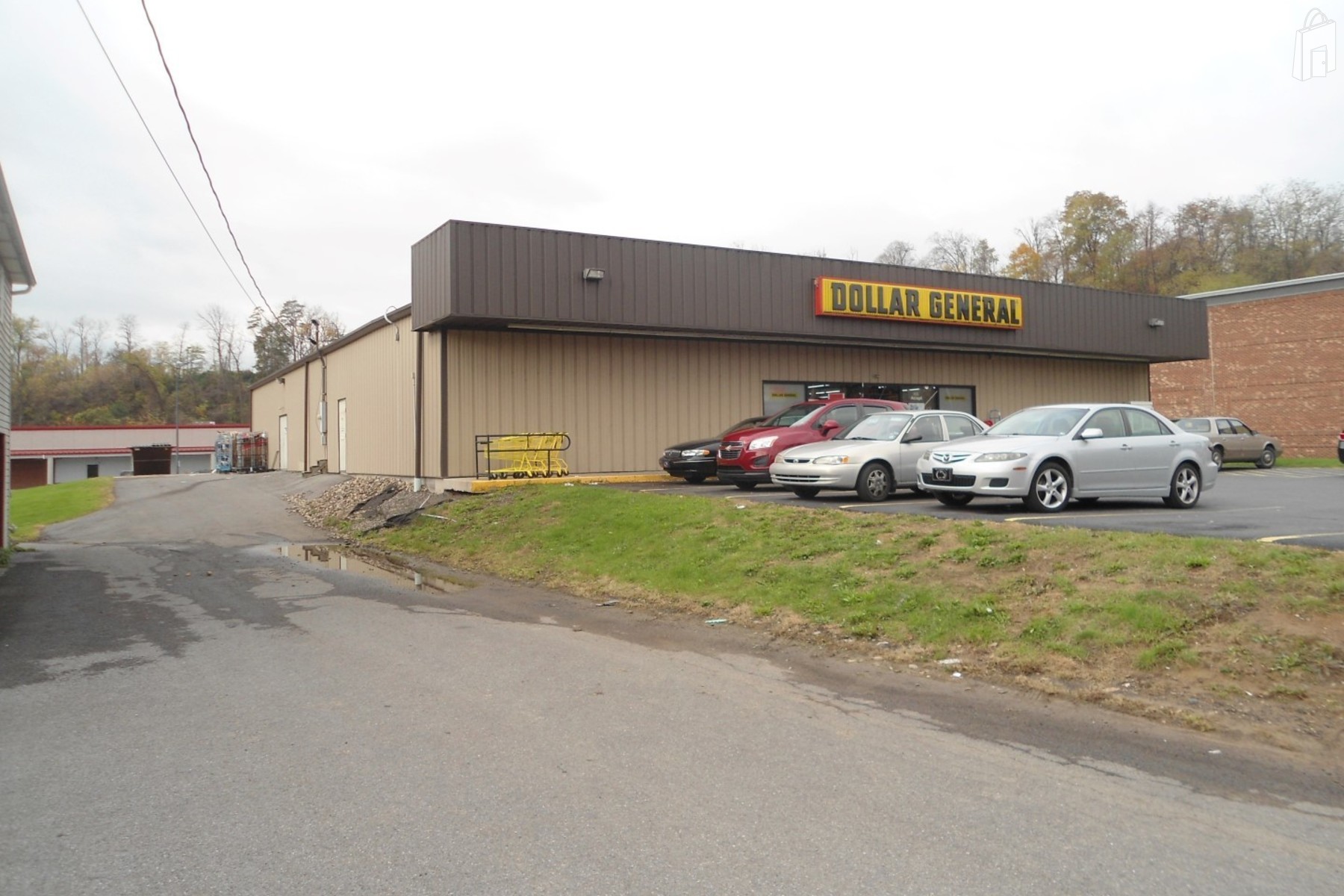 Iconic Shop in Burnham area in Burnham rent this pop up shop on