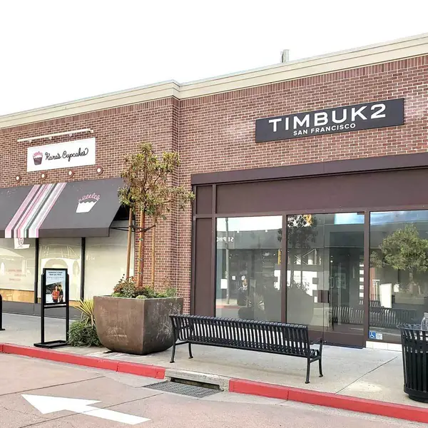 Contemporary boutique in Emeryville area