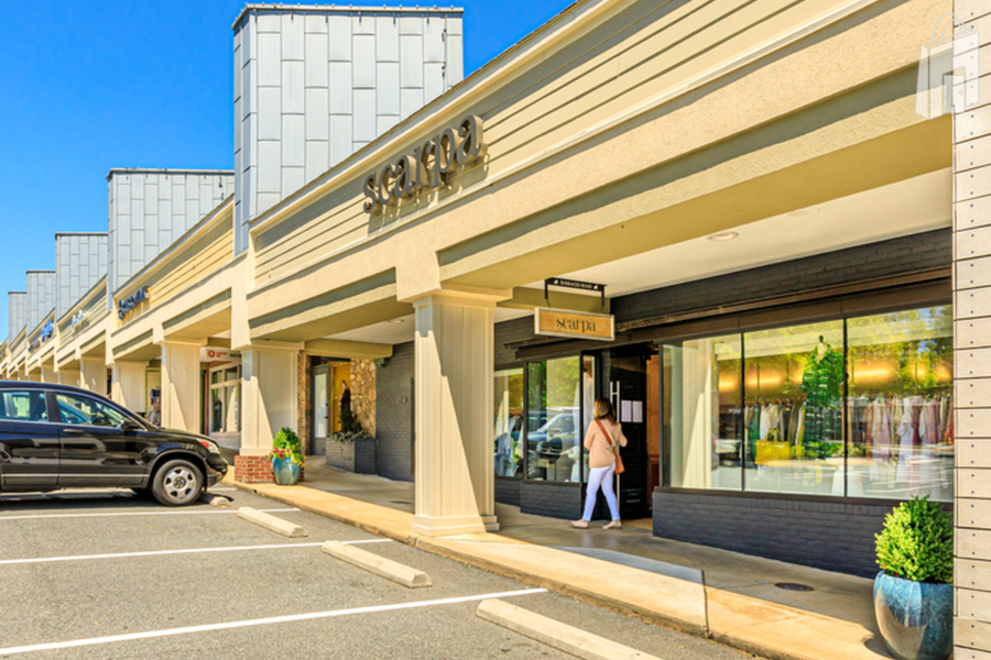 Barracks Road Shopping Center