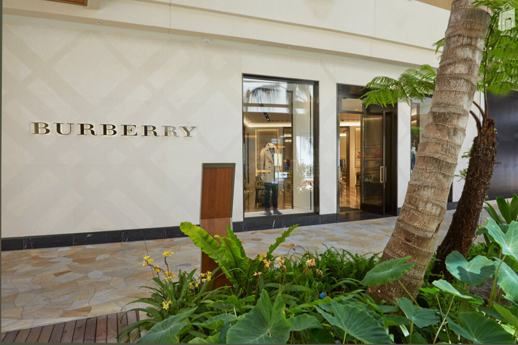  INTERNATIONAL MARKET PLACE