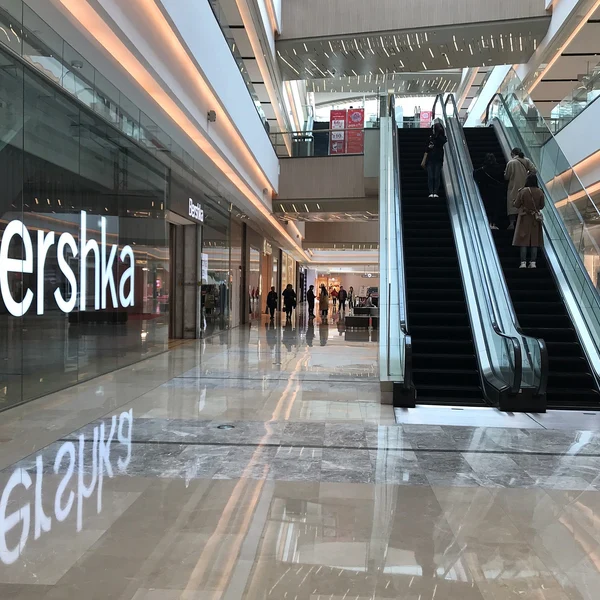 Alluring shop in Zhengzhou area