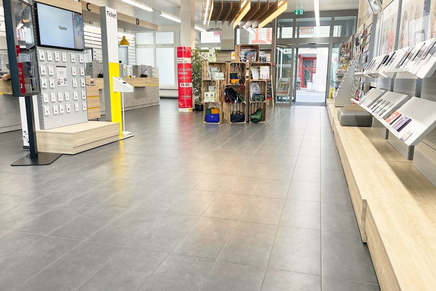 Innenansicht, Postfiliale Baar