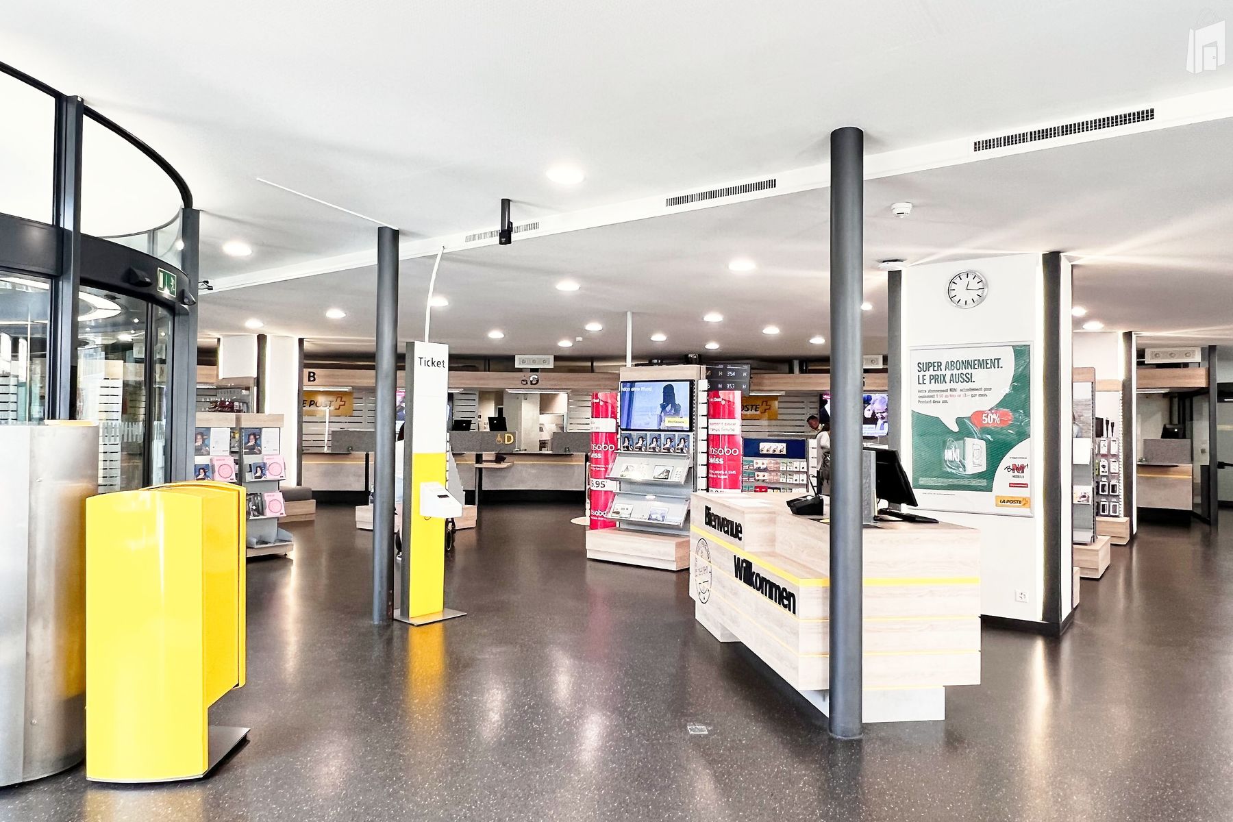 Innenansicht, Postfiliale Biel/Bienne 1 Annahme/Dépôt