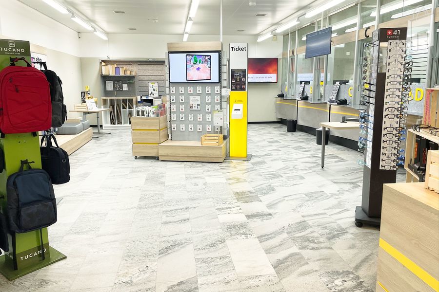 Vista interna, filiale della Posta Chiasso 1