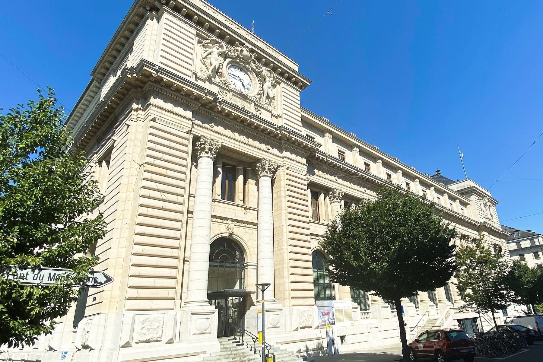 Vue extérieure, filiale de la Poste Genève 1 Mont-Blanc