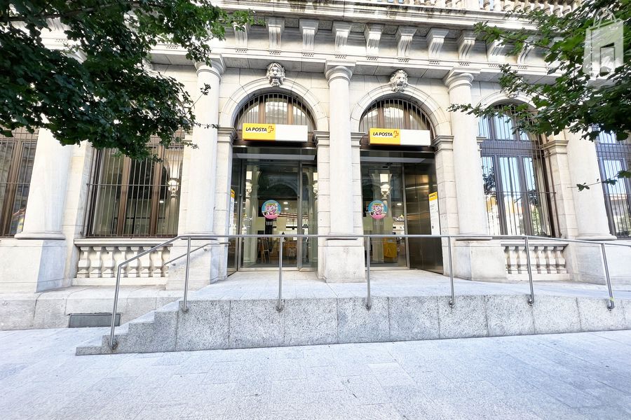 Vista esterna, filiale della Posta Lugano 1