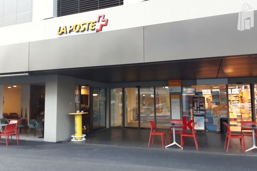 Vue extérieure, filiale de la Poste Martigny 1