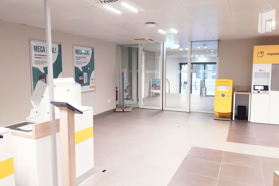 Vue intérieur, filiale de la Poste Martigny 1