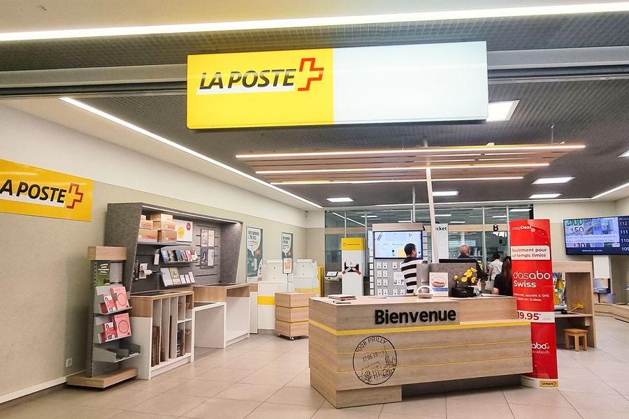 Vue extérieure, filiale de la Poste Prilly