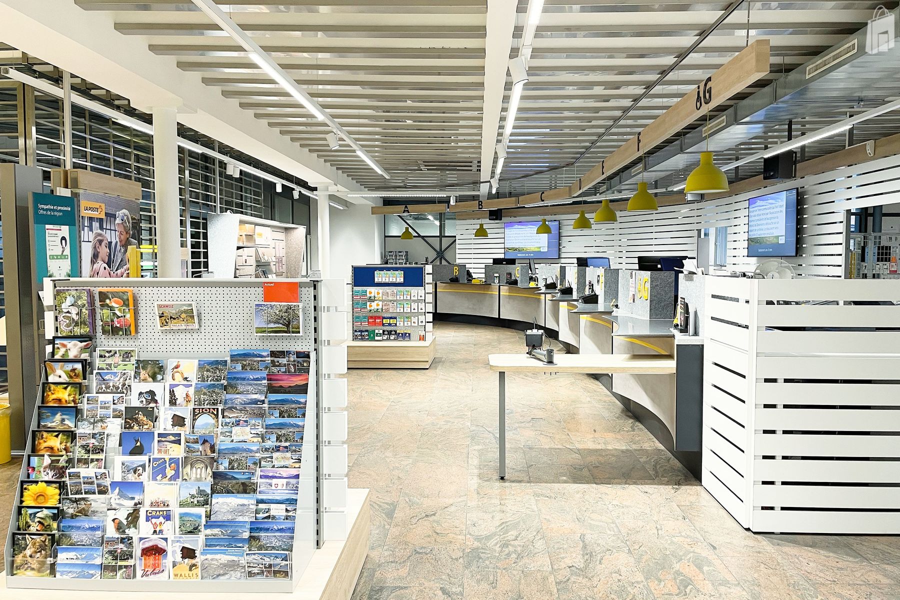 Vue intérieur, filiale de la Poste Sion 1