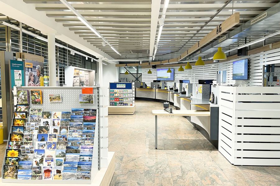 Vue intérieur, filiale de la Poste Sion 1