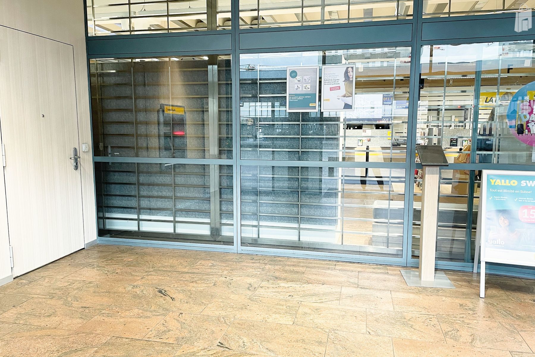 Surface de promotion, filiale de la Poste Sion 1