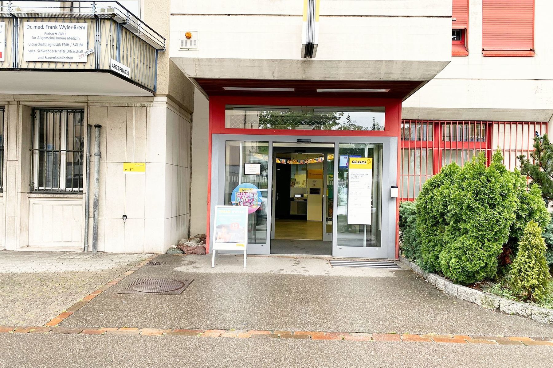 Aussenansicht, Postfiliale Zürich 48 Altstetten