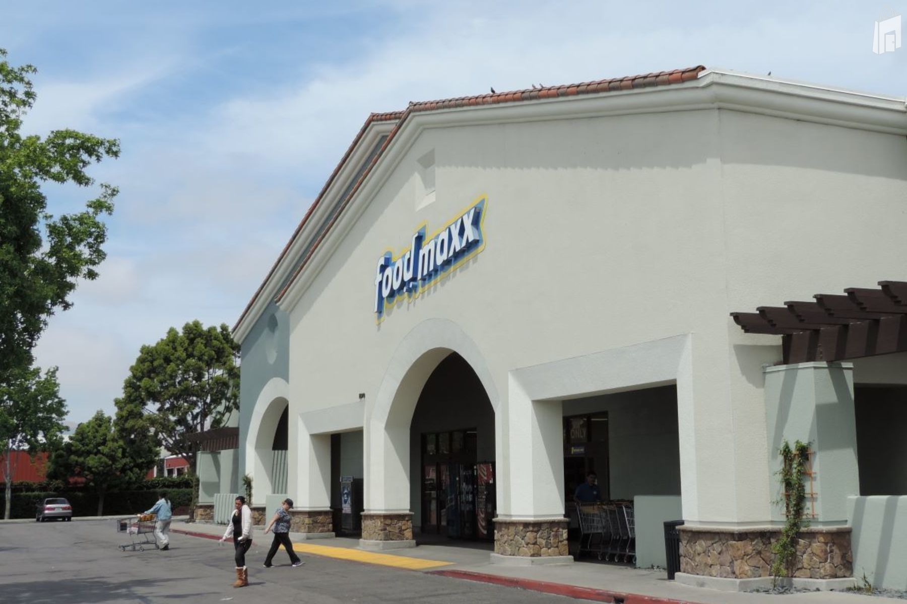 North Broadway Plaza