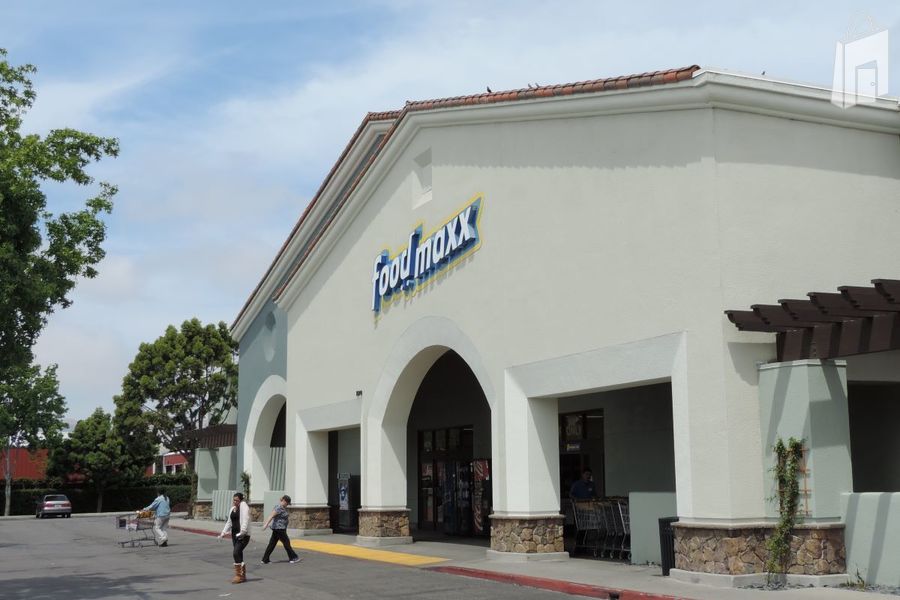 North Broadway Plaza