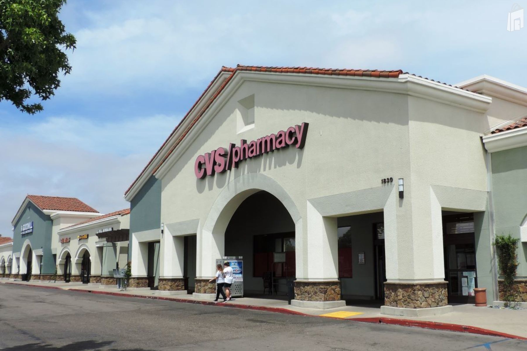 North Broadway Plaza