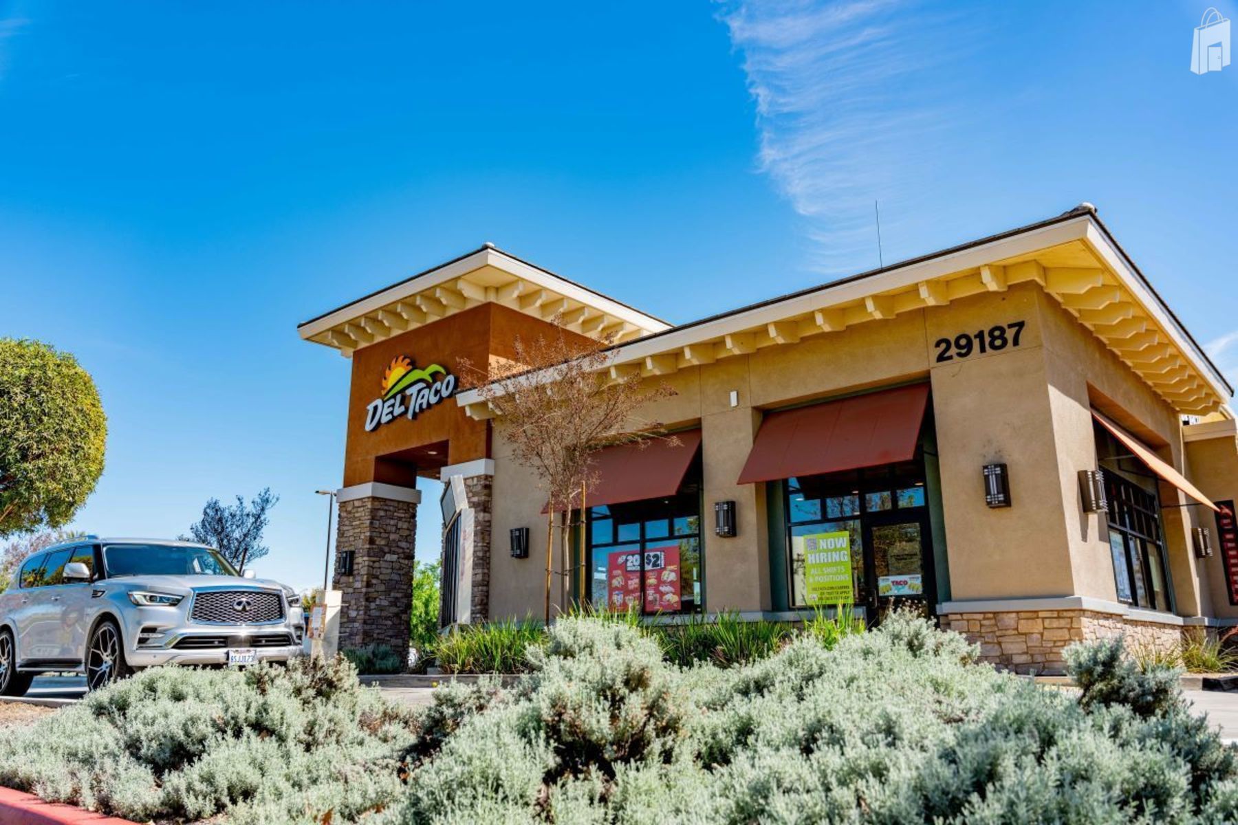 Shoppes at the Lakes