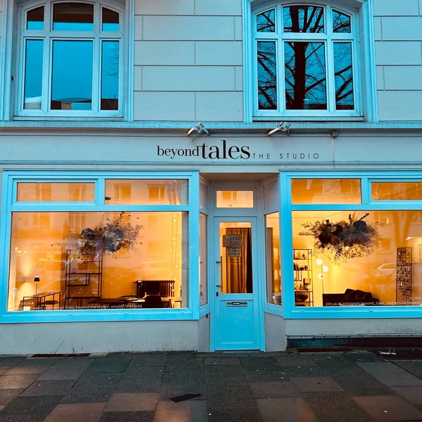 YAY. RENT (Y)OUR STUDIO.