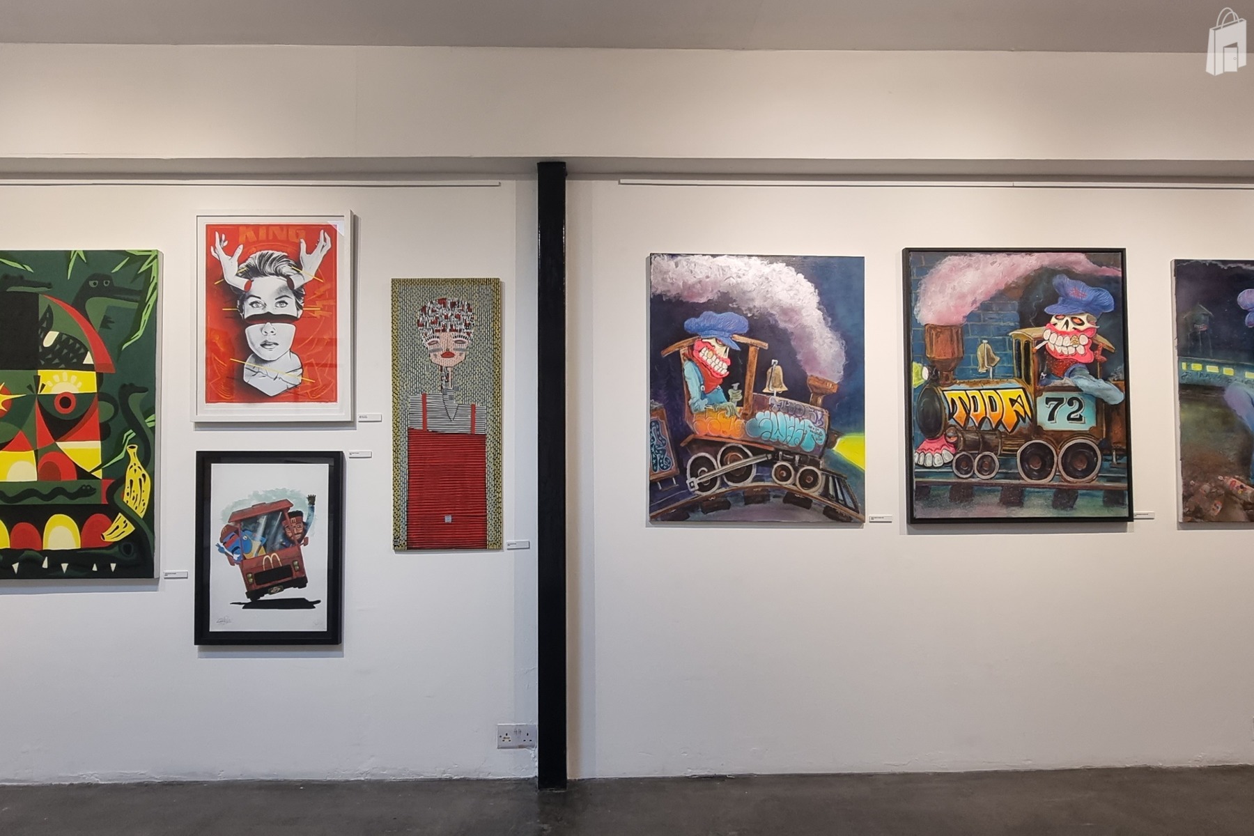 Back room right wall