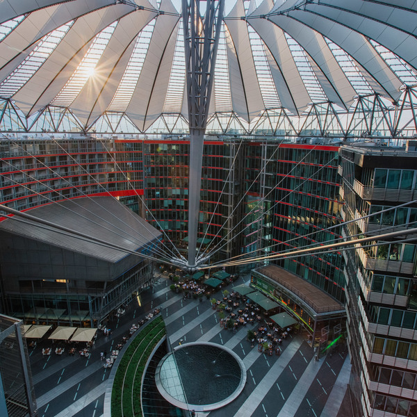 Das Center am Potsdamer Platz (ehemals Sony Center) 