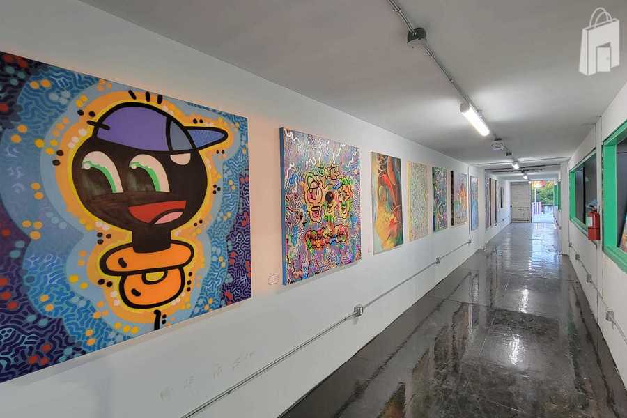 East Upper container space