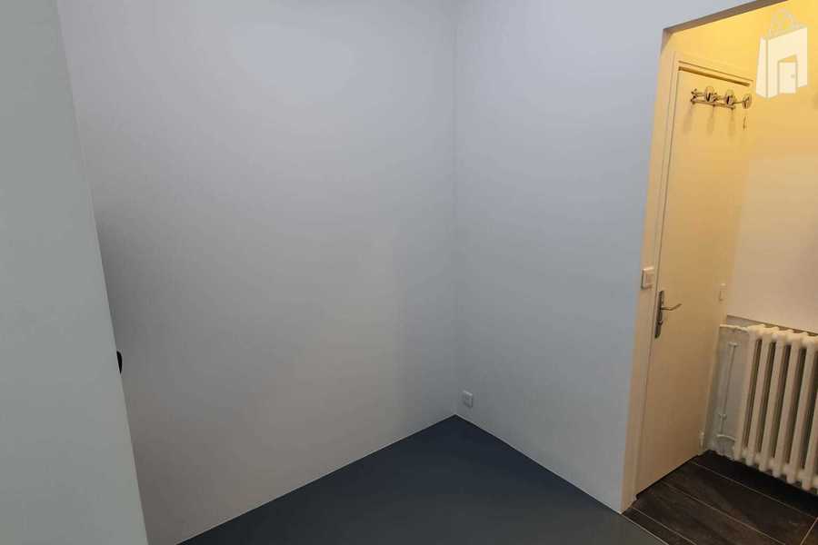 second room 10m² + toilets