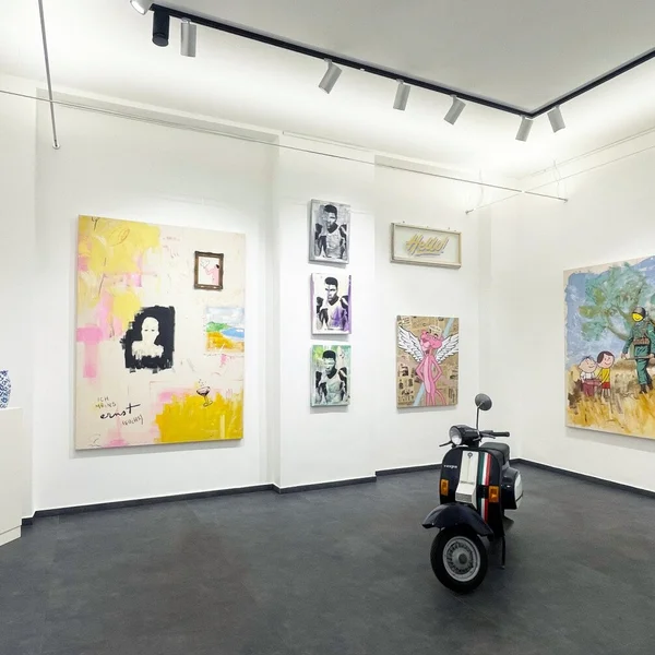 Wunderschöne Galerie im Herzen von Wien (1010, Stephansplatz) mit 360-Grad-Auslage