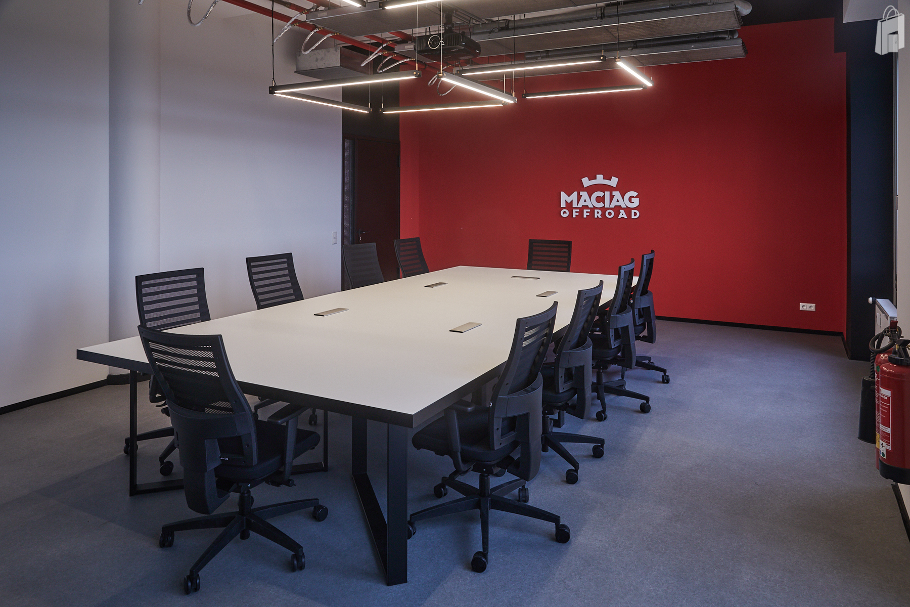 Meetingraum, gern auch ohne Möbel